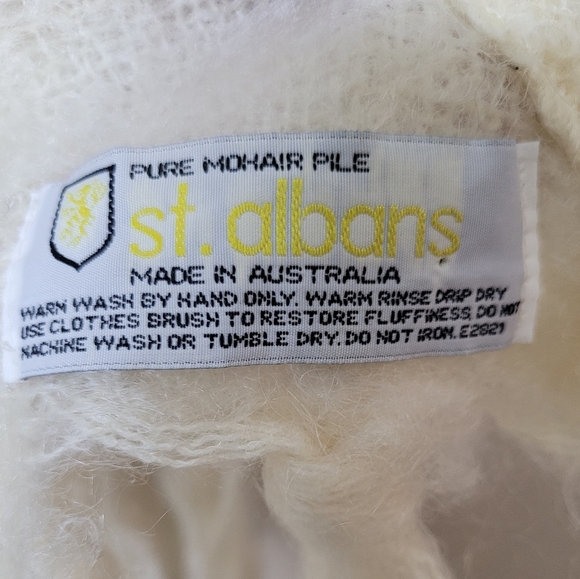 Vintage St.Albans Mohair Wrap Scarf Ivory Tassel Fringe Triangle Shawl Australia - Picture 6 of 6